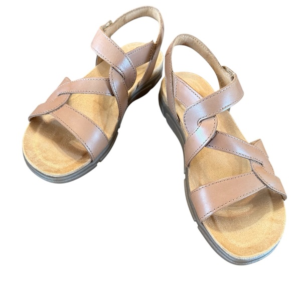 Easy Spirit Minny Round Toe Casual Flat Sandals Size 7 - Picture 1 of 10